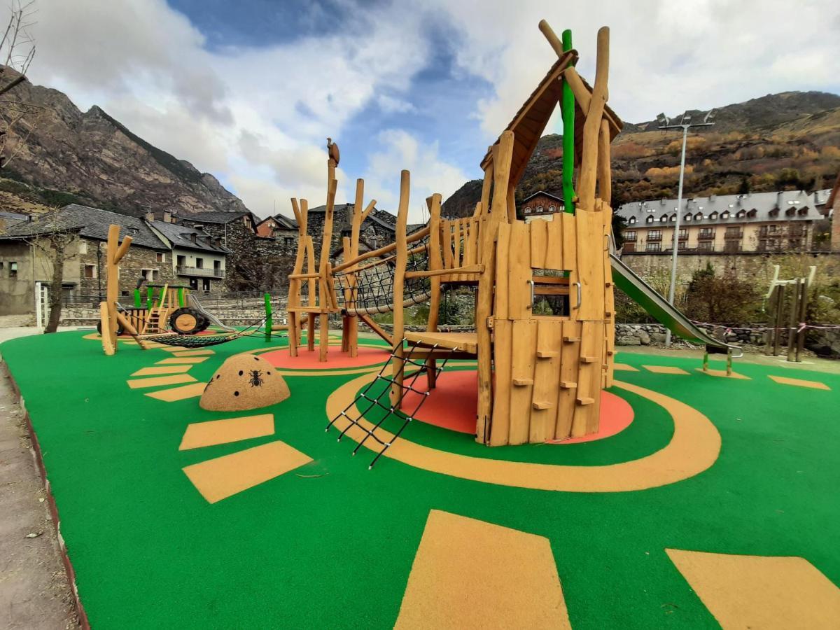 Апартаменты Bonic I Acollidor Triplex Amb Vistes Бой Экстерьер фото